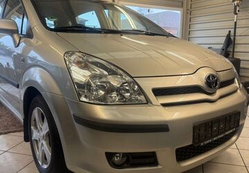 Toyota Corolla Verso 90.000 km 6.800 &euro; Berlin 13158