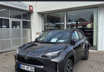 Toyota Yaris Cross 1.500 km 31.950 &euro; Berlin 13403