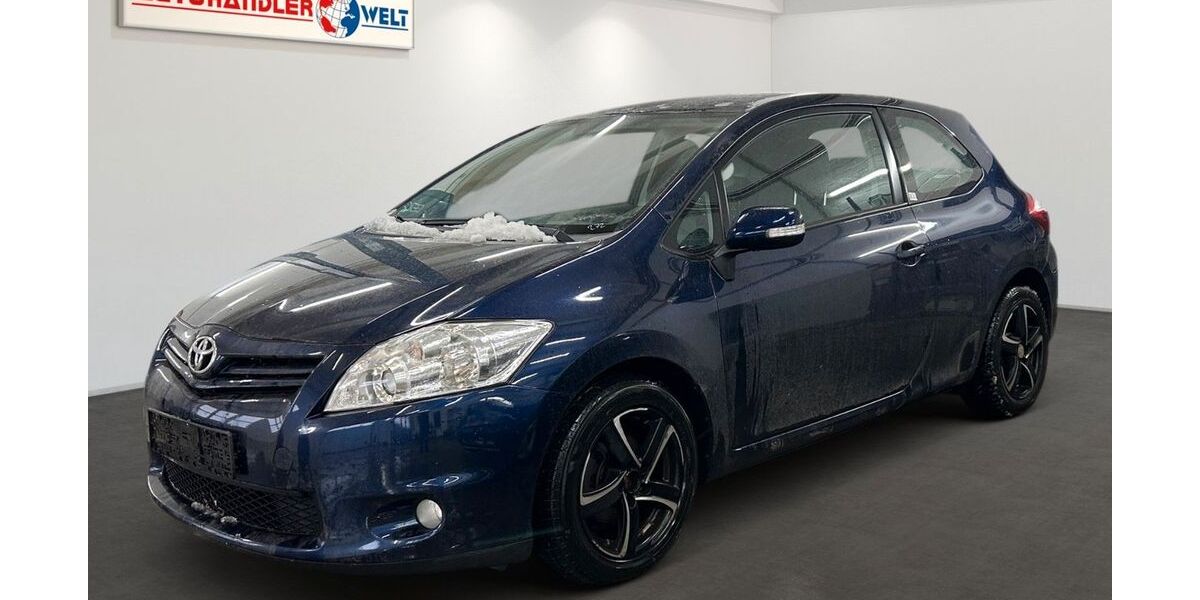 Toyota Auris 144.414 km 3.299 &euro; Berlin 12681