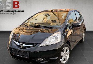 Honda Jazz 174.000 km 7.499 &euro; Berlin 12055