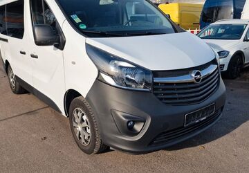 Opel Vivaro 174.456 km 11.900 &euro; Berlin 13055