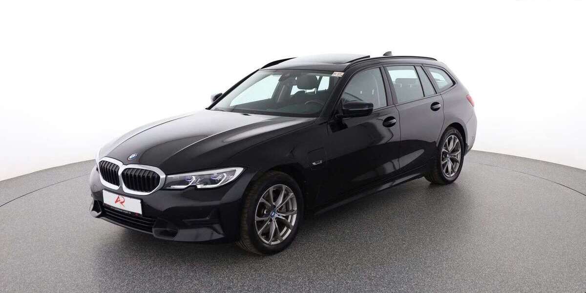 BMW 320 63.232 km 25.740 &euro; Schönefeld 12529