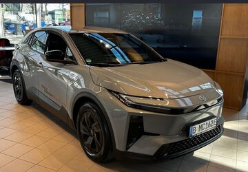 Toyota C-HR 1.001 km 45.990 &euro; Berlin 13403