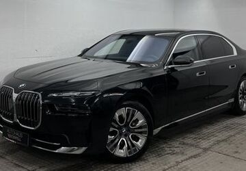 BMW 750 103.449 km 78.400 &euro; Berlin 12351