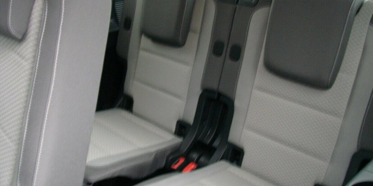 VW Touran 1,5 Comfortline ACC LED AHK 7Sitzer SHZ BMT 13.701 km 33.980 &euro; Falkensee 14612