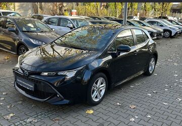 Toyota Corolla 43.372 km 22.315 &euro; Berlin 13403
