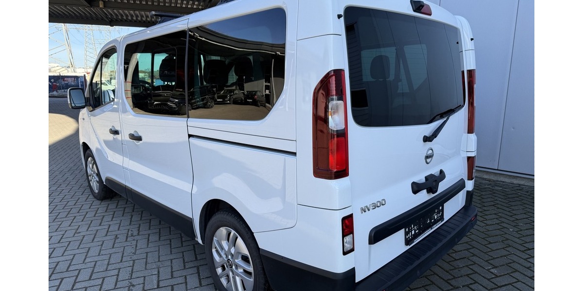 Nissan NV300 Kombi L1H1 PREMIUM Navi 8 Sitzplätze 92.493 km 19.400 &euro; Berlin 10247