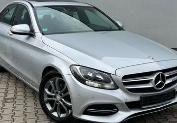 Mercedes-Benz C 180 72.350 km 16.900 &euro; Berlin 12277