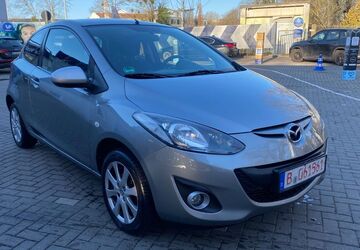 Mazda 2 98.000 km 3.999 &euro; Berlin 12057