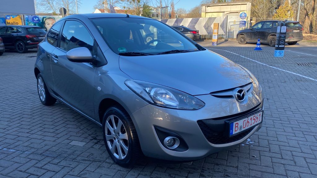 Mazda 2 98.000 km 3.999 &euro; Berlin 12057