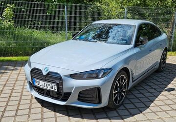 BMW i4 9.500 km 53.990 &euro; Oranienburg OT Germendorf 16515