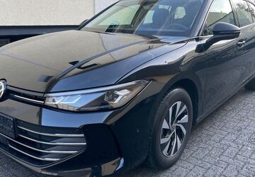 VW Passat 28.500 km 32.900 &euro; Berlin 12057