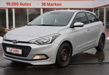 Hyundai i20 95.709 km 10.490 &euro; Hoppegarten OT Hönow 15366