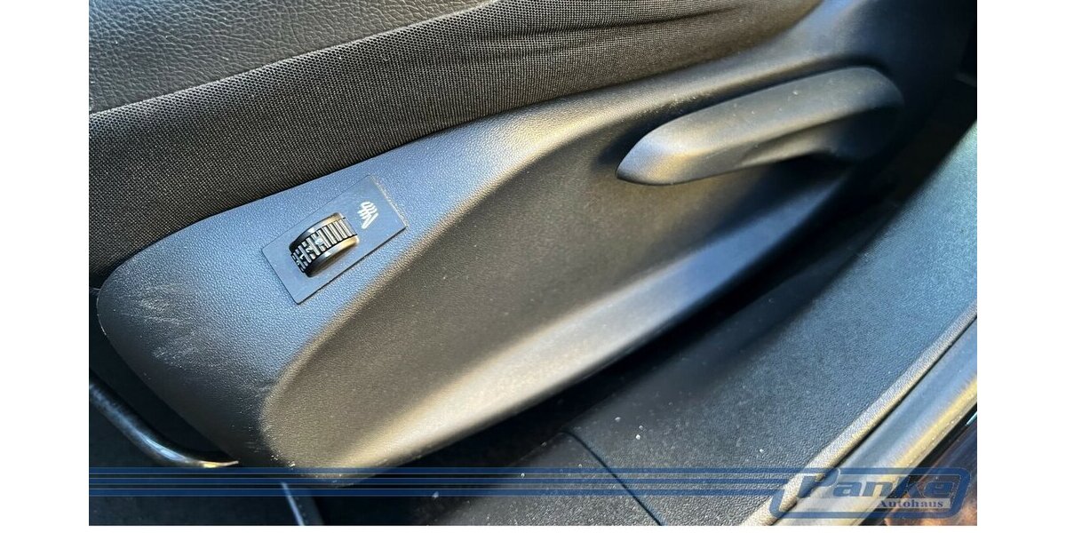 Peugeot 2008 1.2 PureTech Allure*Carplay*Leder*Tempo* 100.000 km 7.480 &euro; Berlin 13187