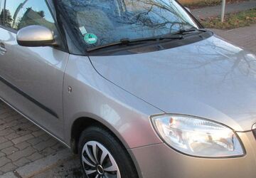 Skoda Fabia 167.000 km 2.450 &euro; Berlin 12357