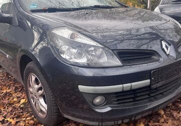 Renault Clio 102.000 km 4.490 &euro; Berlin 14167