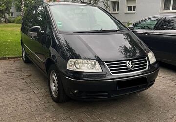 VW Sharan 218.000 km 3.499 &euro; Berlin 10969