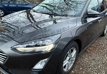 Ford Focus 137.000 km 12.400 &euro; Mahlow 15831