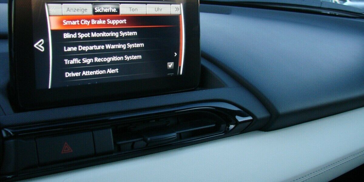 Mazda MX-5 2.0 SKYACTIV-G 184 Advantage Design Bose Kame 10.139 km 28.980 &euro; Falkensee 14612