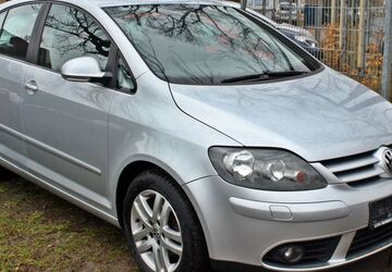 VW Golf 124.200 km 3.999 &euro; Berlin 13057