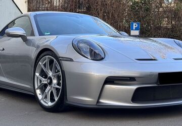 Porsche 992 8.327 km 205.990 &euro; Berlin 10777