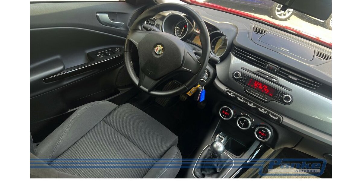 Alfa Romeo Giulietta 1.4 TB 16V Turismo*PDC*2Hand*LED*Tempo 125.000 km 6.480 &euro; Berlin 13187
