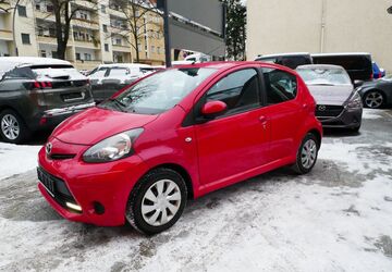 Toyota Aygo (X) 49.450 km 5.950 &euro; Berlin-Tempelhof 12105