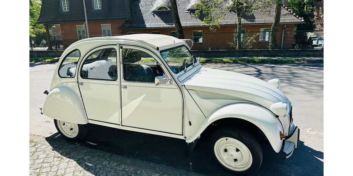 Citroen 2 CV 68.000 km 15.500 &euro; Berlin 10178