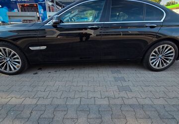 BMW 730 283.000 km 9.900 &euro; Berlin 13629