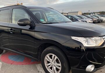 Mitsubishi Outlander 227.837 km 4.699 &euro; Mittenwalde 15749