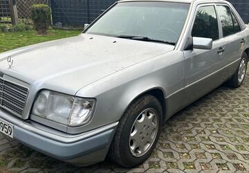 Mercedes-Benz E 220 143.500 km 6.499 &euro; Berlin 13129