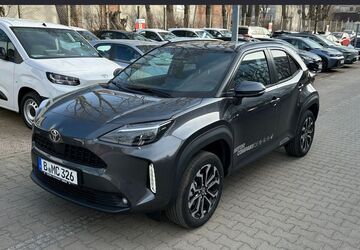 Toyota Yaris Cross 2.500 km 31.980 &euro; Berlin 13403