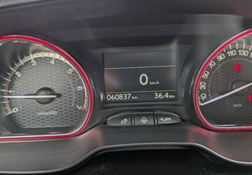 Peugeot 208 62.000 km 14.000 &euro; Berlin 13587