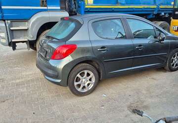 Peugeot 207 164.790 km 2.100 &euro; berlin 12437