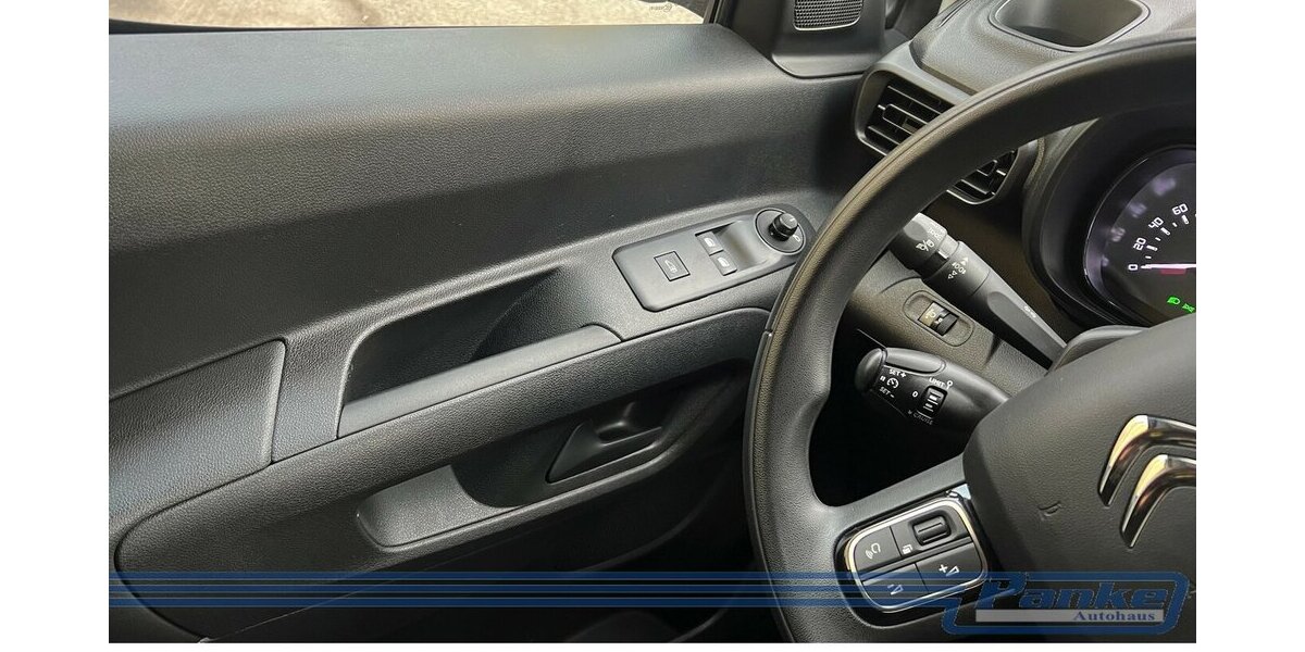 Citroen Berlingo Club XLL2*3-Sitz*Sthzg*Tempo*PDC*Glas* 34.799 km 16.990 &euro; Berlin 13187