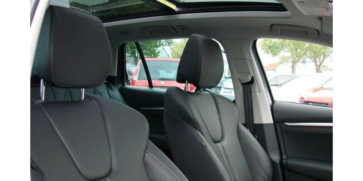 Skoda Octavia 2,0TDI Selection Leder Pano ACC Standheizu 15.681 km 33.980 &euro; Falkensee 14612