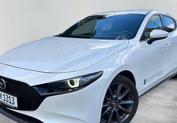 Mazda 3 11.706 km 25.990 &euro; Berlin 12247