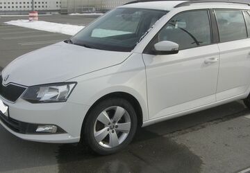 Skoda Fabia 96.800 km 12.999 &euro; Berlin 13435