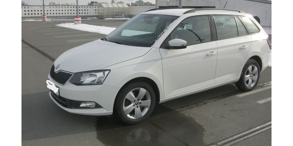 Skoda Fabia 96.800 km 12.999 &euro; Berlin 13435