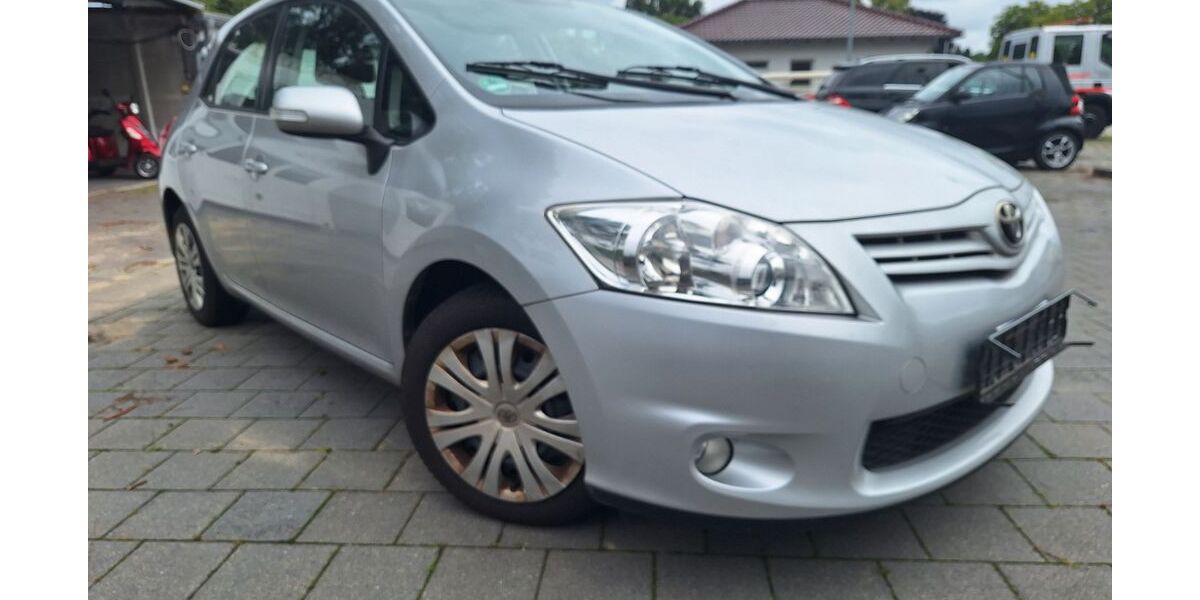 Toyota Auris 69.800 km 4.990 &euro; Oranienburg bei Berlin 16515
