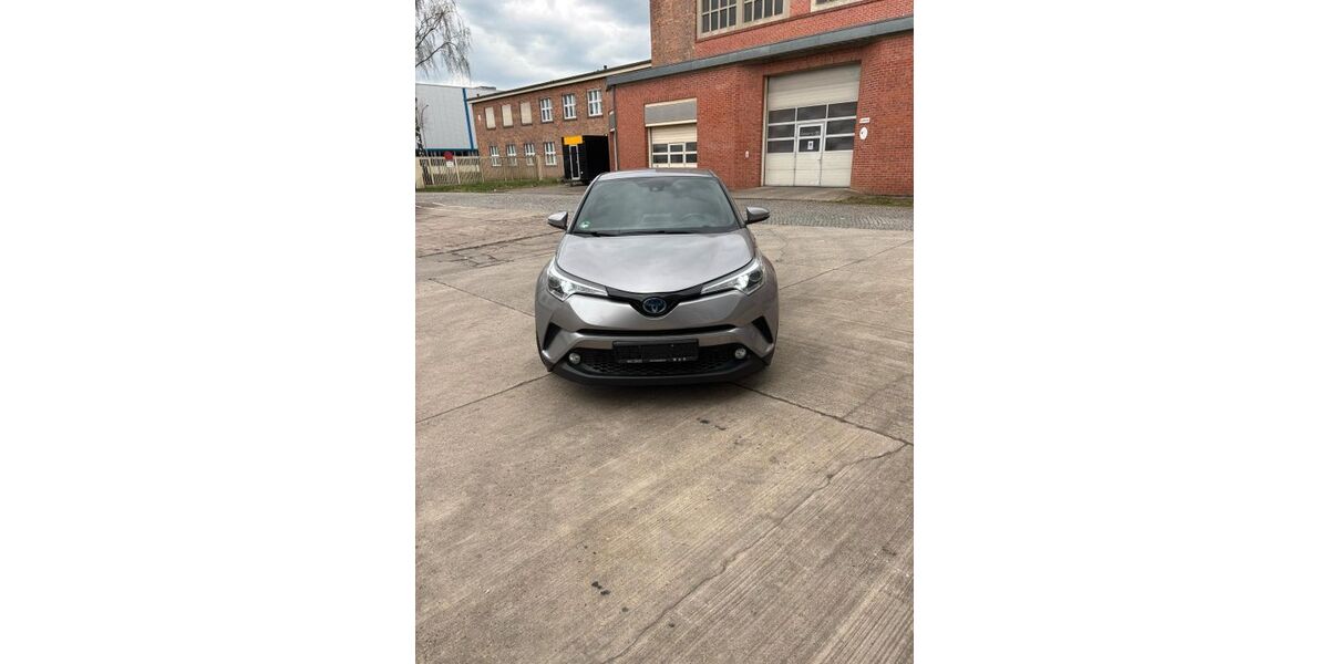 Toyota C-HR 293.065 km 14.000 &euro; Berlin 12353