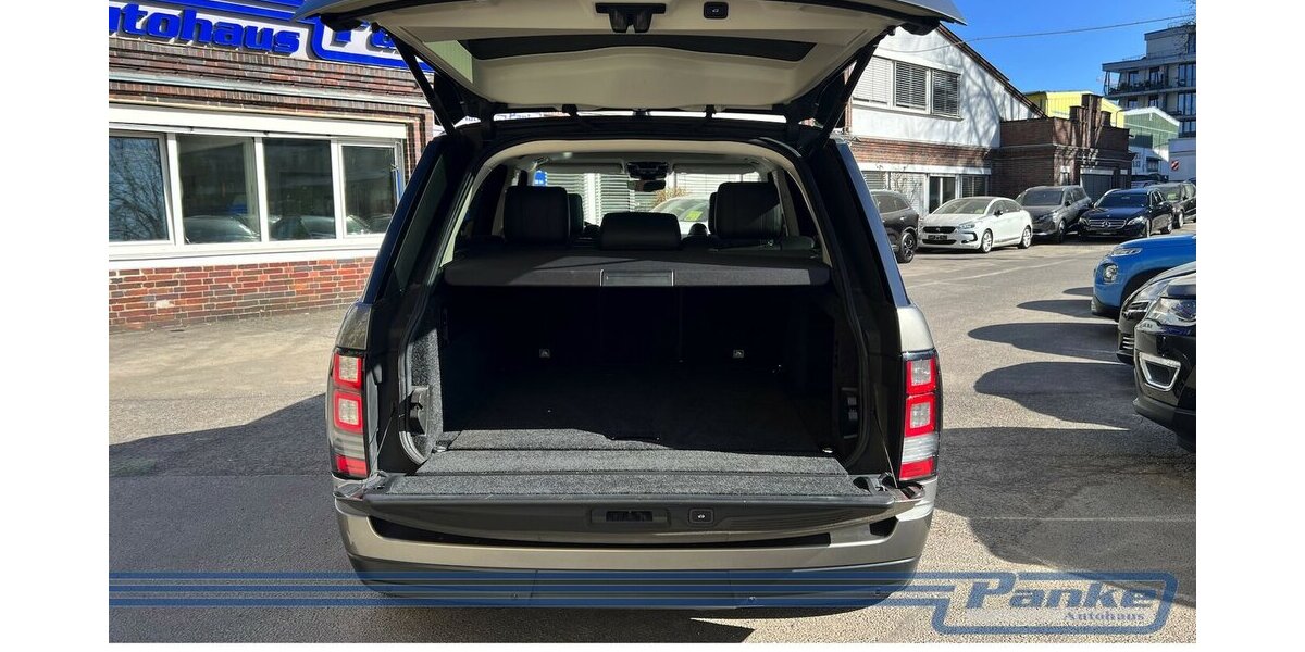 Land Rover Range Rover Vogue 4.4*Pano*LuftF*AHK*SoftC*ACC* 191.145 km 28.990 &euro; Berlin 13187