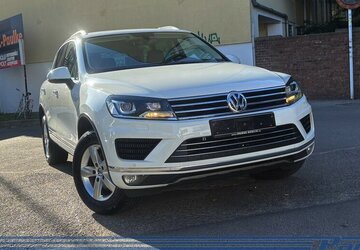 VW Touareg V6 TDI BMT S-S Terrain Tech 4Motion 216.000 km 17.990 &euro; Berlin 13187