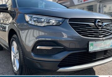 Opel Grandland (X) 111.455 km 14.890 &euro; Berlin 13088