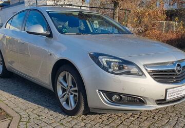 Opel Insignia 64.900 km 11.990 &euro; Berlin 12681