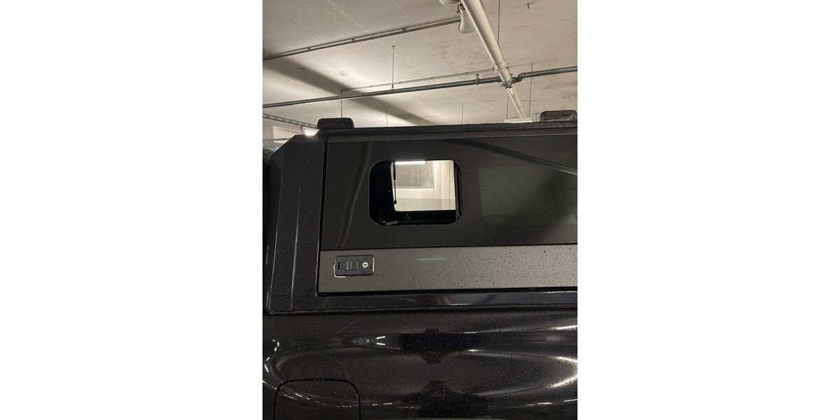 Toyota Hilux 91.000 km 57.000 &euro; Berlin 10178