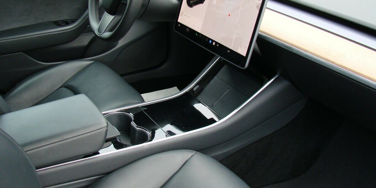 Tesla Model 3 Standard Range Plus RWD LED ACC Pano Kamer 71.978 km 23.980 &euro; Falkensee 14612