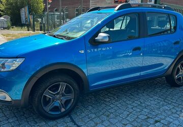Dacia Sandero 49.500 km 10.950 &euro; Berlin-Spandau 13585