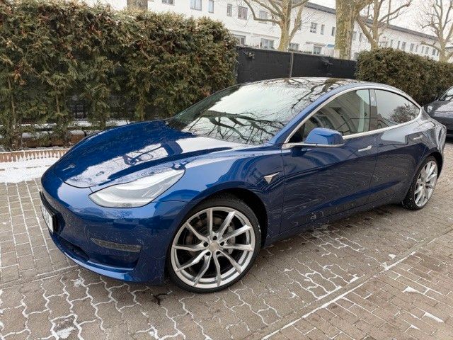 Tesla Model 3 85.442 km 19.950 &euro; Berlin 13407