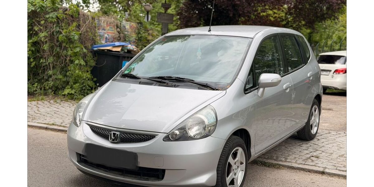 Honda Jazz 107.000 km 3.999 &euro; Berlin 12109